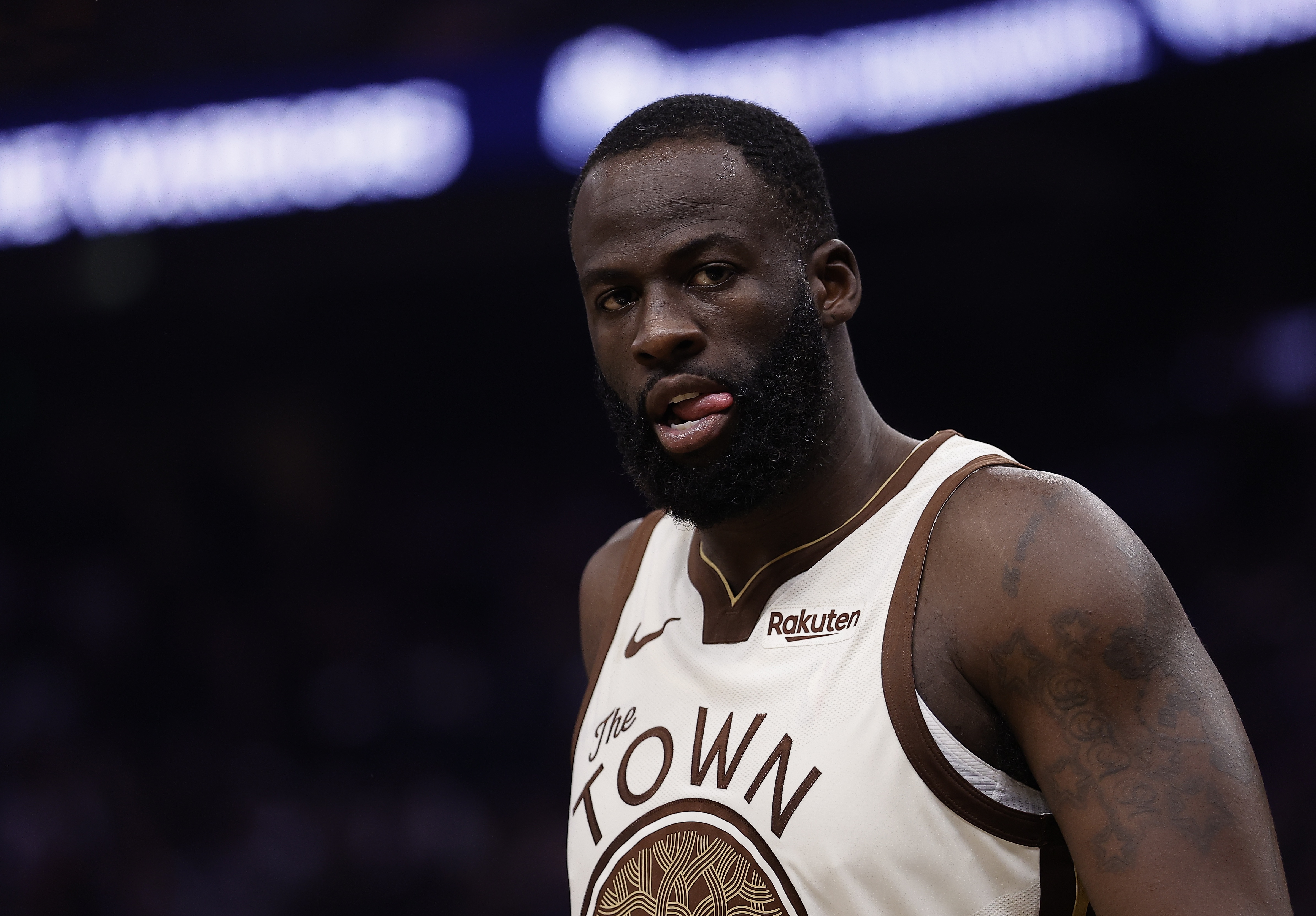 开云体育官网-格林防守威慑力暴跌后已失去核心价值 该学大卫·李接受改变让位