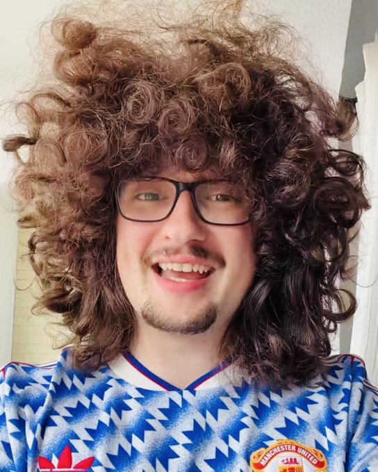 开云体育下载-曼联下赛季前难取五连胜，球迷发型需保留至九月|曼联球迷_新浪体育_新浪新闻